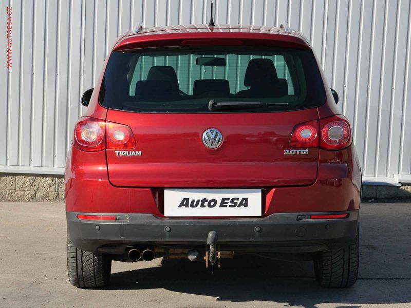 Volkswagen Tiguan (2009) 2.0 TDi 4x4, ČR, Xenon, AC - fotka 5 z 17