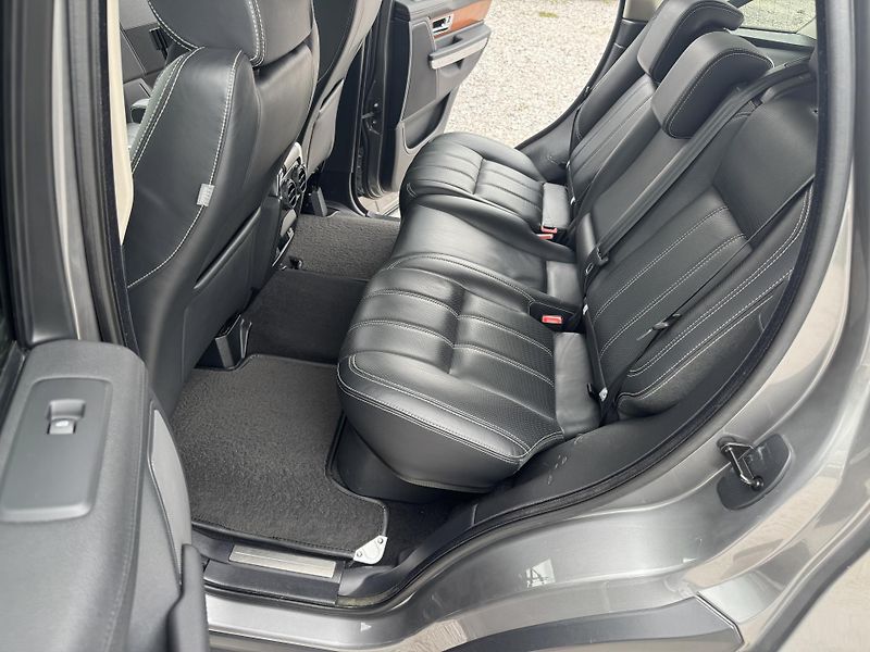 Land Rover Range Rover Sport (2010) 3.0TDV6 HSE - fotka 25 z 38