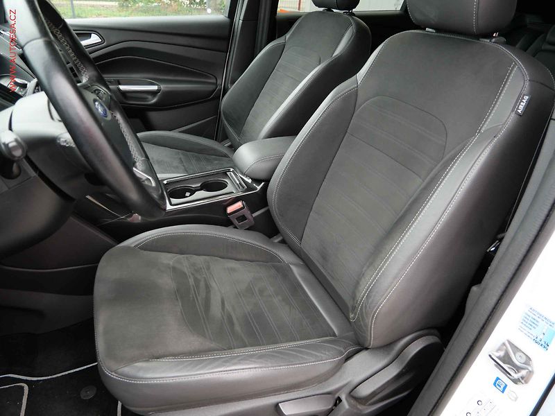Ford Kuga (2017) 1.5 TDCi, ST-Line - fotka 9 z 20