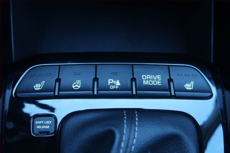 Kia Stonic (2022) 1.0 T-GDI, Automat, Serv.kniha - fotka 22 z 22