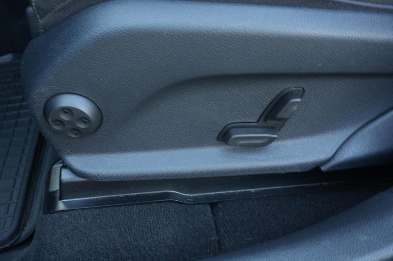 Mercedes-Benz GLC 220d, Vzduch, Ventilace,Záruka - fotka 32 z 41
