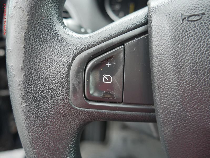 Renault Mégane (2010) 1.5 dCi, AC, temp. STK3/28 - fotka 14 z 18