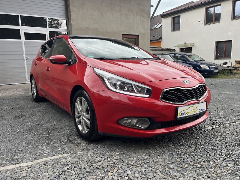 Kia Ceed (2015) 1,6 GDi 99 Kw ČR!!! - fotografie inzerátu