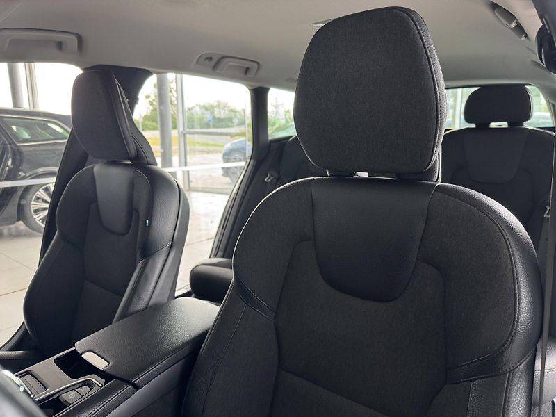 Volvo V90 T6 AWD*Recharge*KeyLess*Tažné - fotka 13 z 37