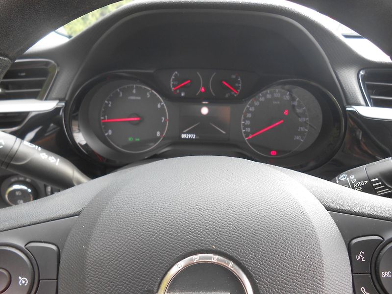 Opel Corsa 1.5TDCi,FULL LED,93TKm - fotka 28 z 35