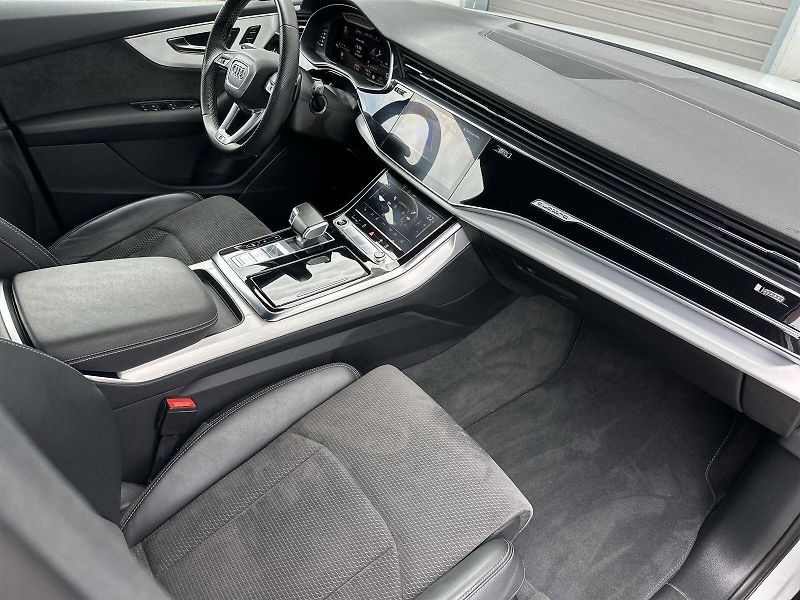 Audi Q7 (2022) 3.0 TDI Quattro S-line - fotka 9 z 37