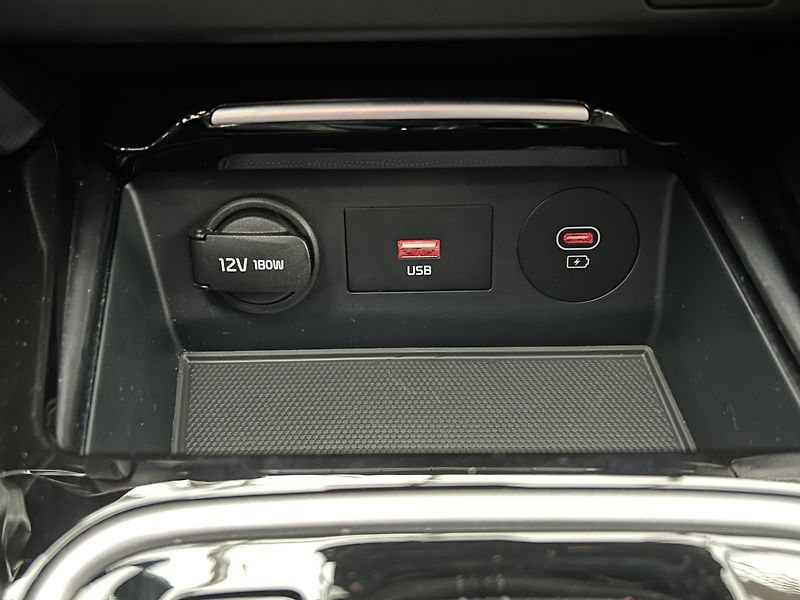 Kia ProCeed 1.5 T-GDi  GT LINE PLUS - fotka 19 z 29