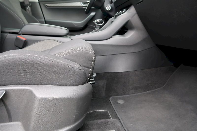 Škoda Karoq (2023) Style Plus 1,5 TSi/110 kW DSG - fotka 15 z 30