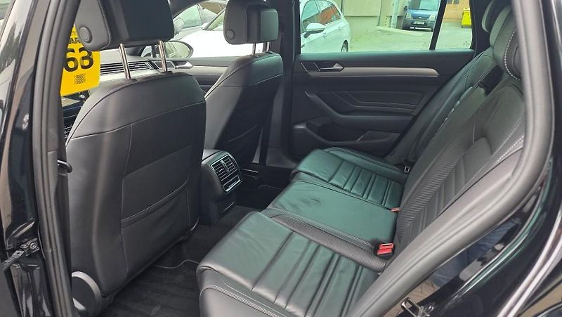 Volkswagen Passat (2023) 2.0 TDI 110kW DSG R-line - fotka 10 z 37