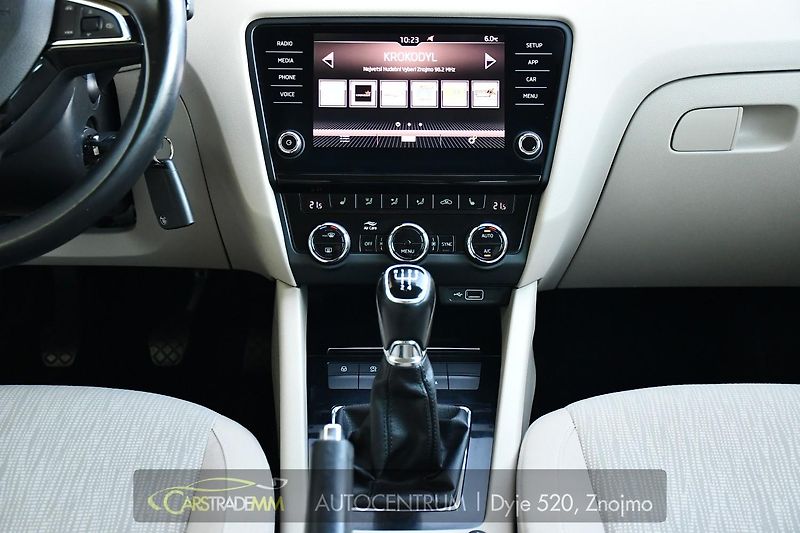 Škoda Octavia 1,6TDi TAŽNÉ ACC  - fotka 22 z 53