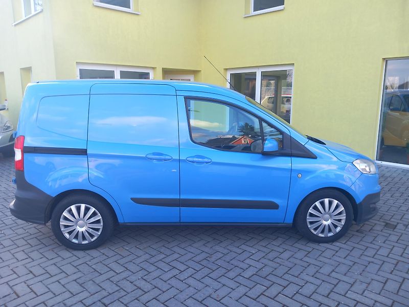 Ford Transit Courier (2015) 1,5TDCi BEZ KOROZE ! NOVÁ STK - fotka 8 z 29