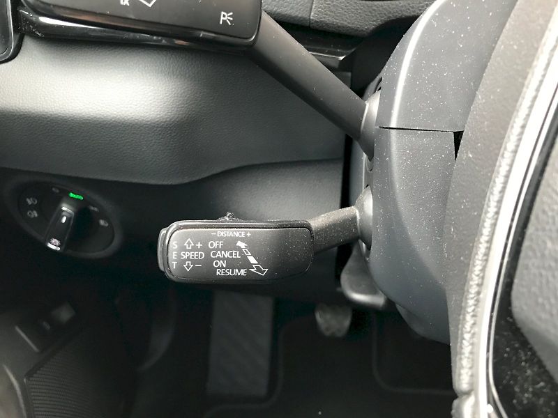 Škoda Karoq (2024) SEL TOP TS 110/1.5 M6F - fotka 25 z 28