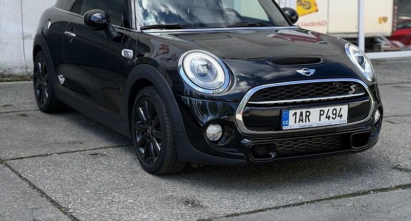 Mini Cooper S (2016) 2.0 Benzin / Automat - fotka 6 z 11