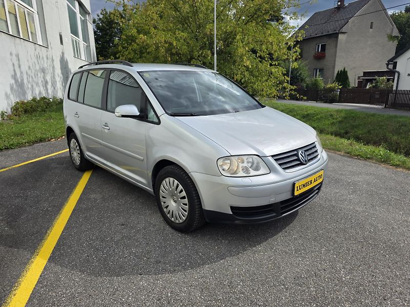 Volkswagen Touran (2006) 2.0i 80kw CNG Benzin  - fotka 2 z 19
