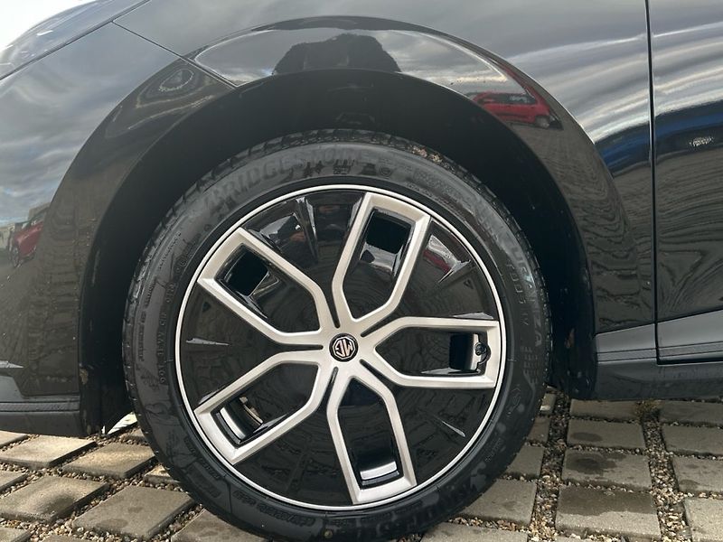 MG MG4 (2025) EXCLUSIVE 64 kWh *SPEC. AKCE - fotka 20 z 21