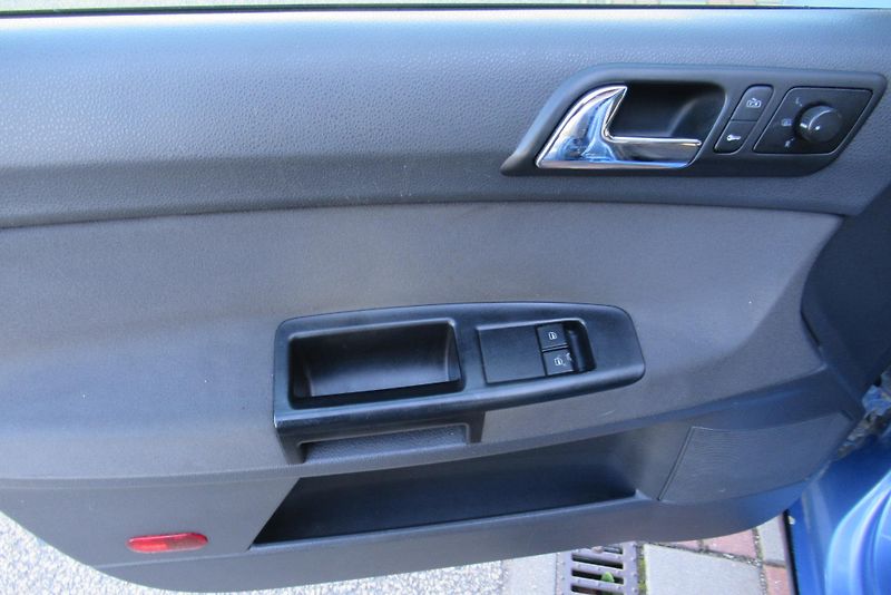 Volkswagen Polo 1.4 FSi AUT. KLIMA - fotka 15 z 18
