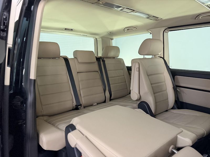 Volkswagen Multivan 2.0 TDI 4Motion Highline - fotka 26 z 43