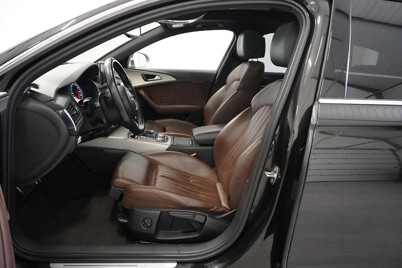 Audi A6  3.0 TDI QUATTRO AUT - fotka 13 z 45
