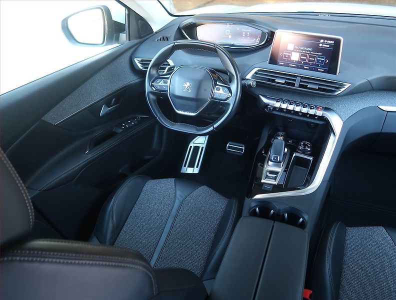 Peugeot 5008 (2018) Allure 1.6 THP, Automat - fotka 7 z 22