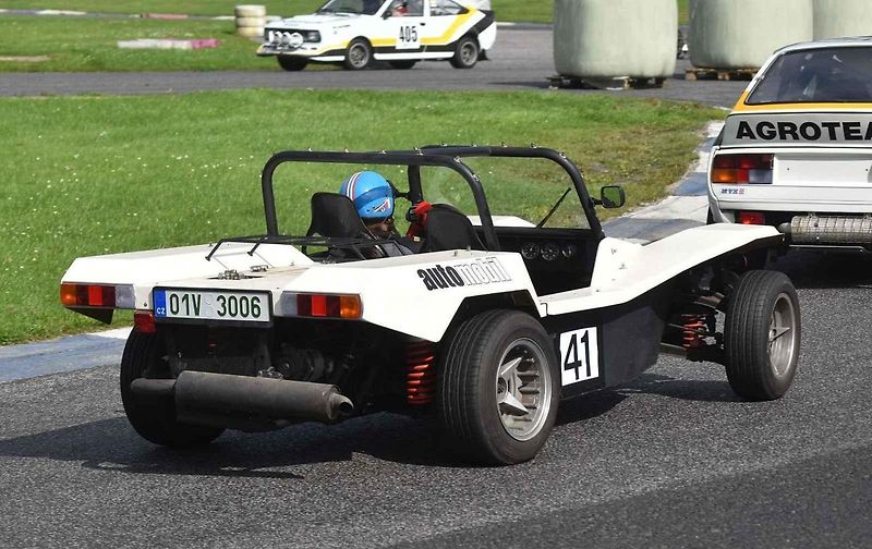 Václav Král udělil hezké tvary také vozu typu buggy