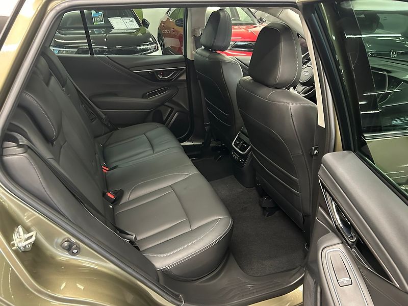 Subaru Outback (2022) 2.5 TOURING 2022 | Záruka - fotka 23 z 53