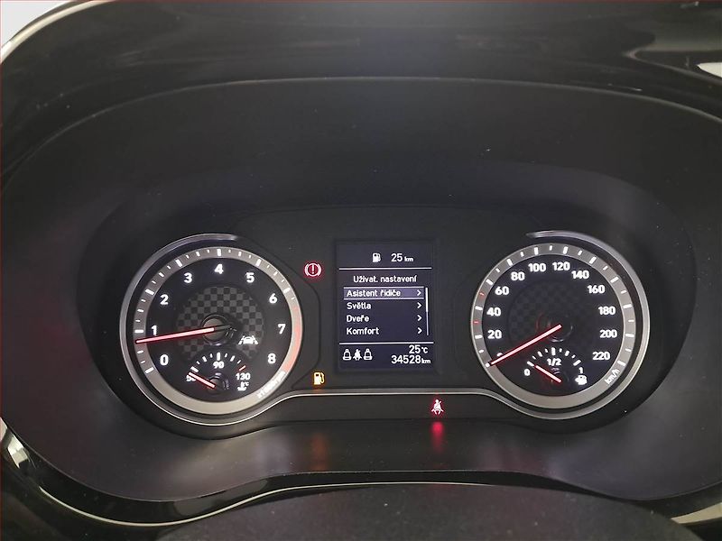 Hyundai i10 (2020) 1.2, Serv.kniha, Tempomat - fotka 11 z 16