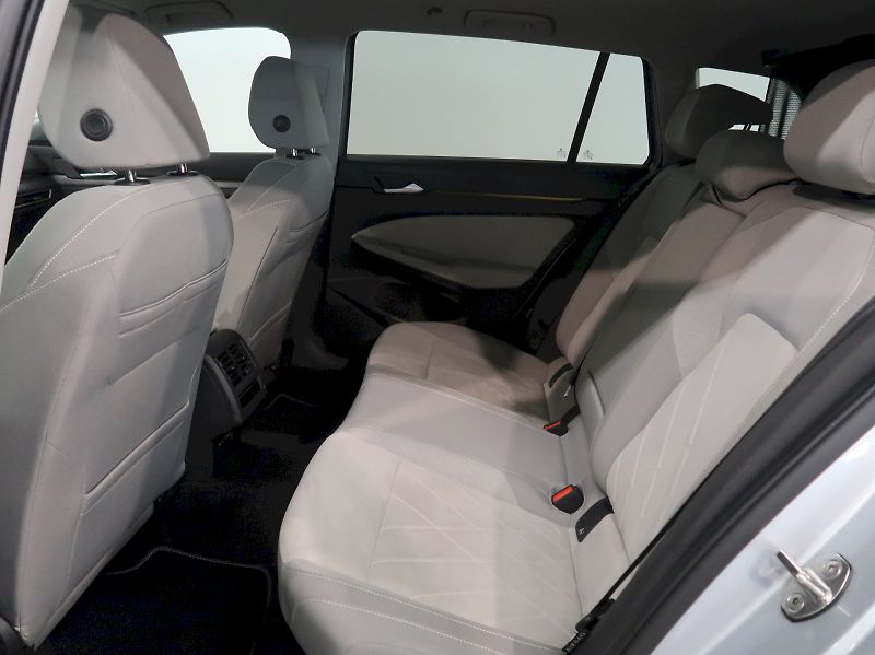 Volkswagen Golf (2023) VARIANT 2.0TDI 110KW DSG TAŽNÉ - fotka 16 z 38