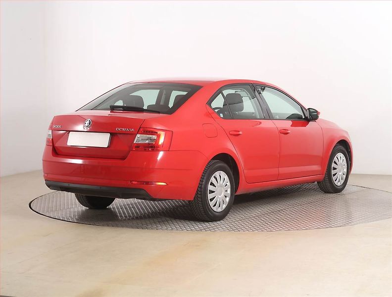 Škoda Octavia (2019) 1.6 TDI, Automat, Serv.kniha - fotka 5 z 16
