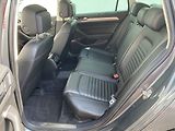 Volkswagen Passat (2016) 2.0 TDi, Highline, panor - náhled 10