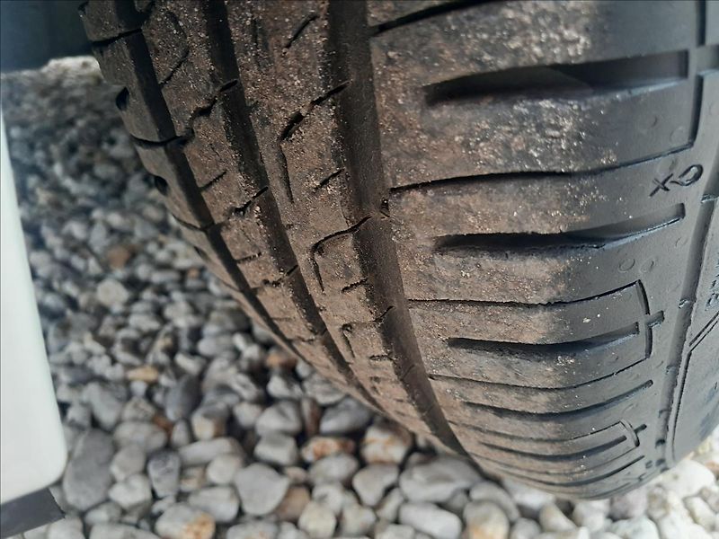 Hyundai ix20 1,4i16V 66 kW - fotka 44 z 48