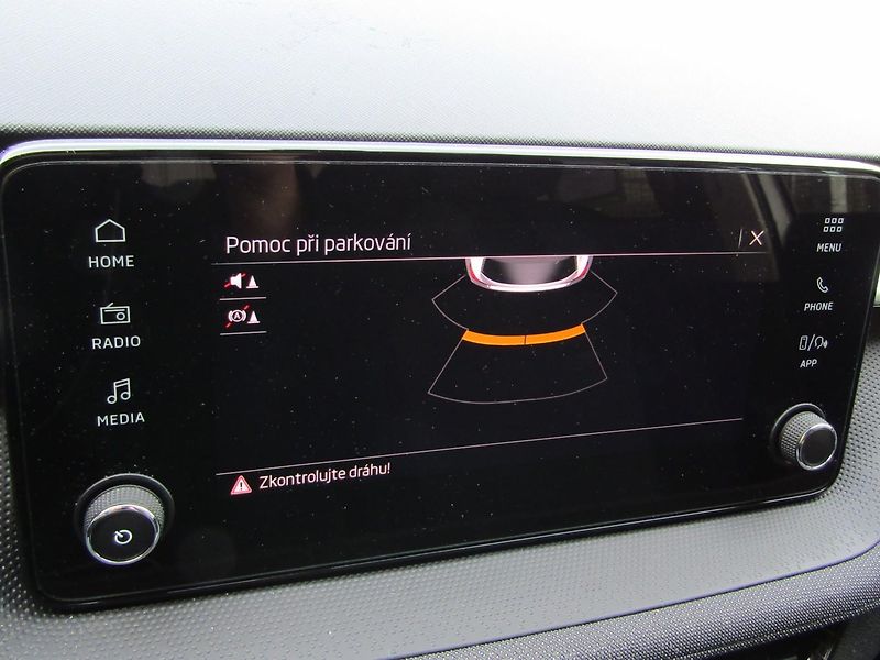 Škoda Fabia IV Selection 1.0 MPI /59 kW - fotka 30 z 30