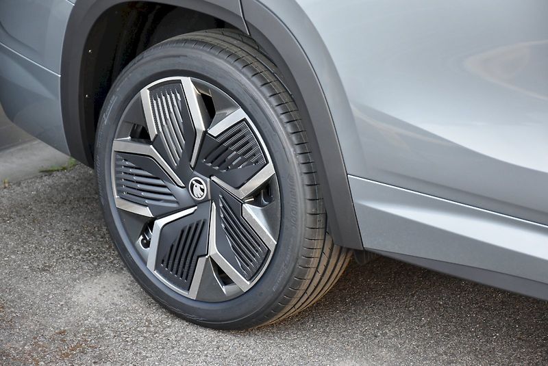 Škoda Kodiaq (2026) Sportline 2,0 TDI 7-stup. auto - fotka 43 z 43