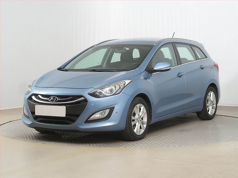 Hyundai i30 (2014) 1.6 CRDi, Tempomat - fotka 2 z 15