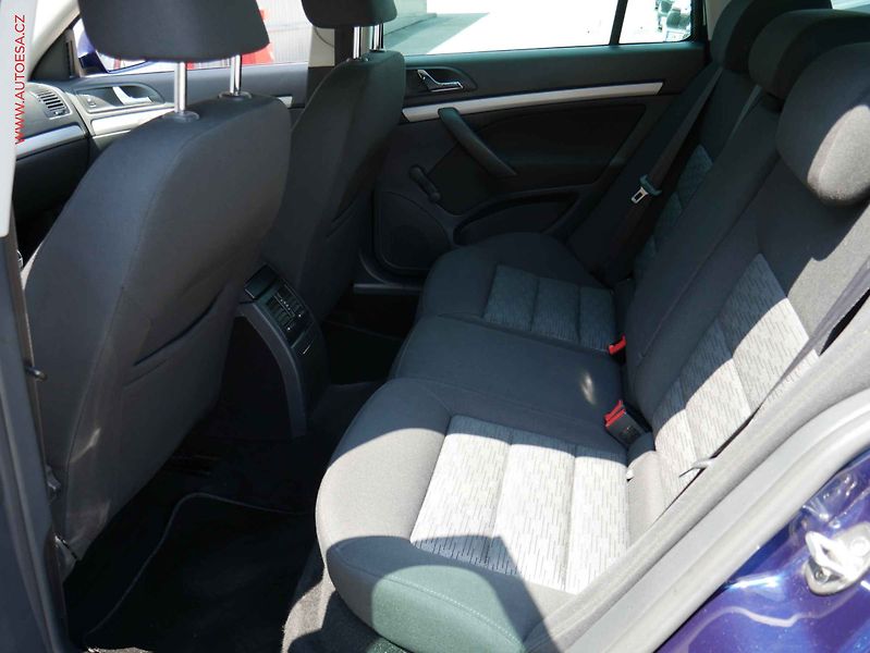 Škoda Octavia (2012) 1.6 TDi, 2.maj,ČR, Ambition - fotka 10 z 14