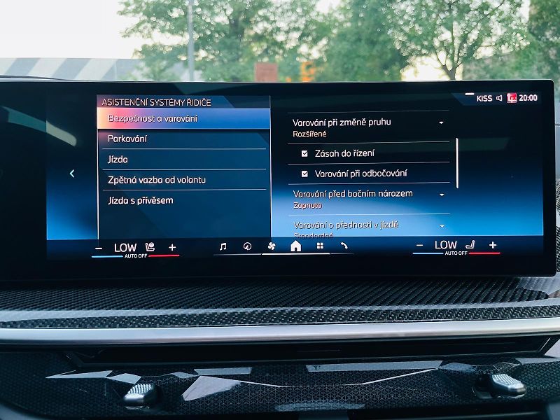 BMW X6 40D MSPORT 4x4 SERVISKA TAŽNÉ - fotka 38 z 58