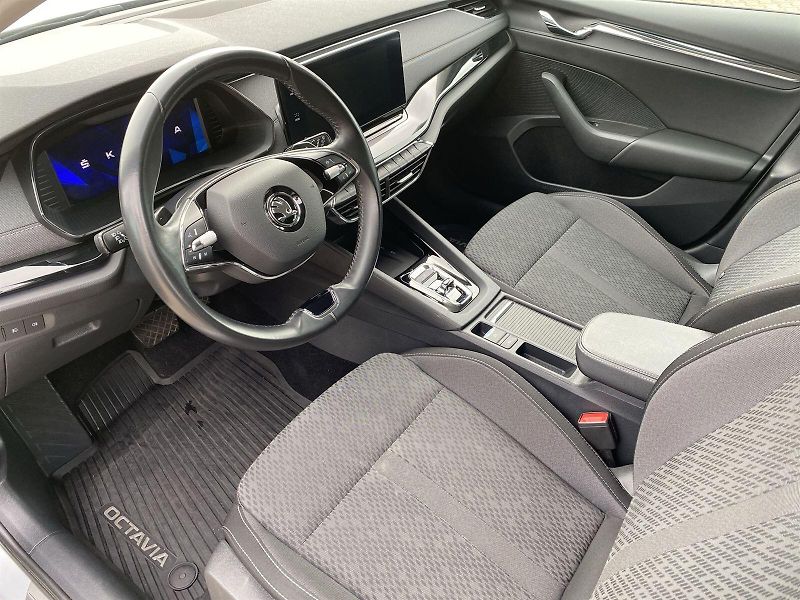 Škoda Octavia (2021) Combi 2.0 TDI 4x4 DSG Style+ - fotka 6 z 36