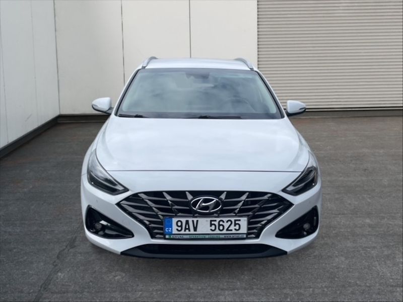 Hyundai i30 1,5 T-GDI Smart - fotka 2 z 11