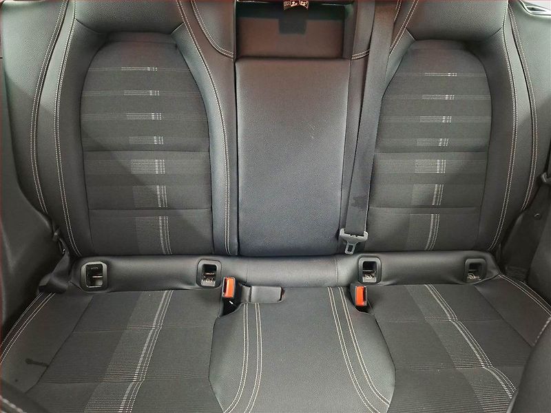 Mercedes-Benz CLA (2017) 200 CDI, Automat, Kůže, Navi - fotka 10 z 23