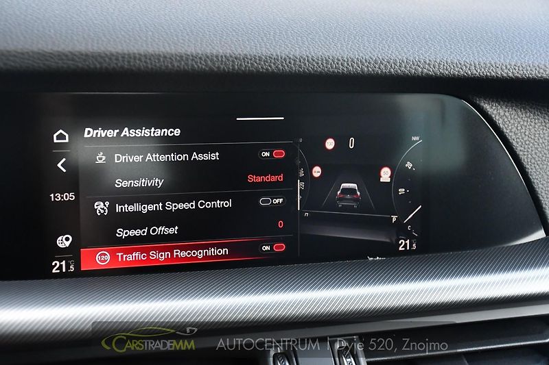 Alfa Romeo Stelvio 2.2 Diesel 16V 154kW Veloce Q4 - fotka 29 z 44
