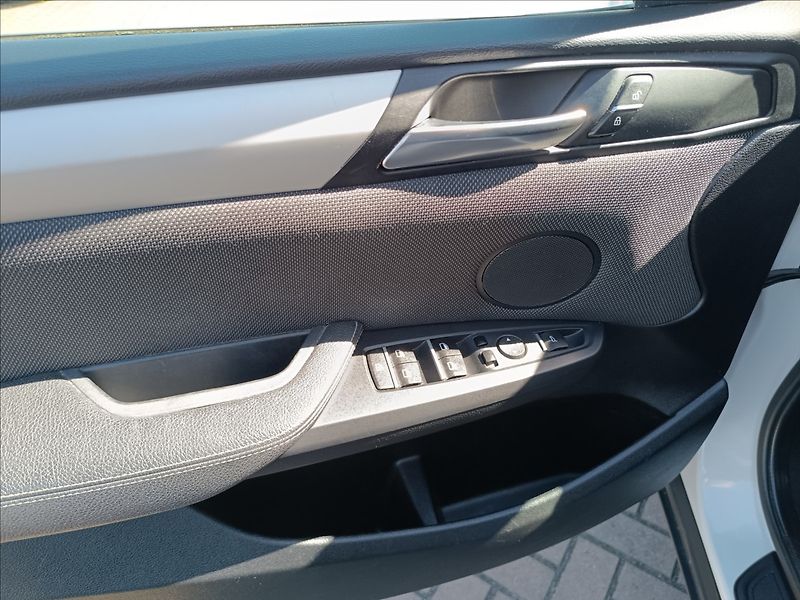 BMW X3 3,0 TDi xDrive30d, automat - fotka 17 z 20