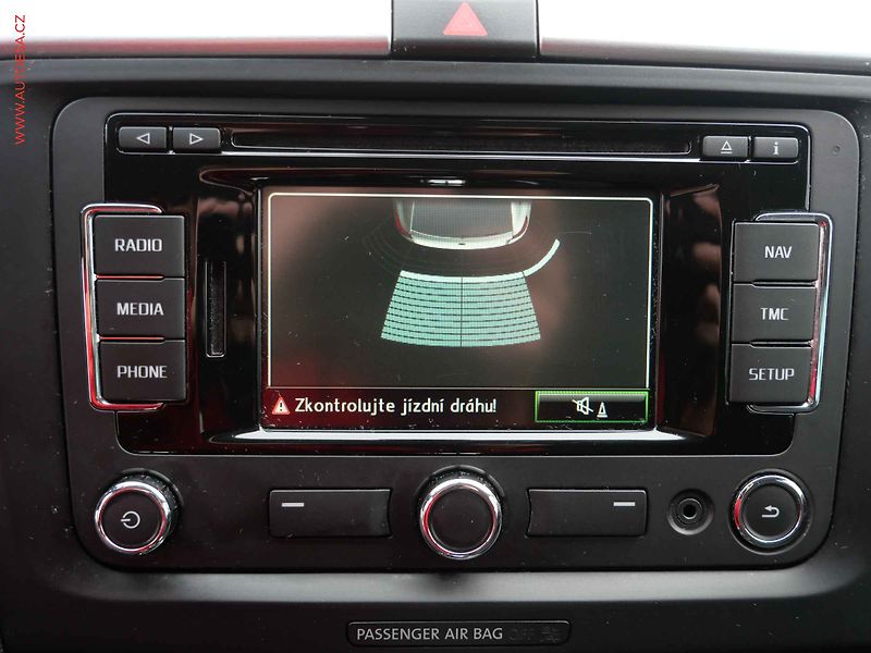 Škoda Superb (2014) 2.0 TDi, DSG, navi, xenon - fotka 20 z 21