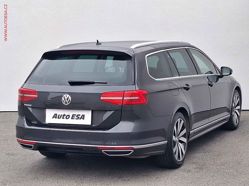 Volkswagen Passat (2019) 1.5TSi, ČR, Highline, LED - fotka 4 z 19