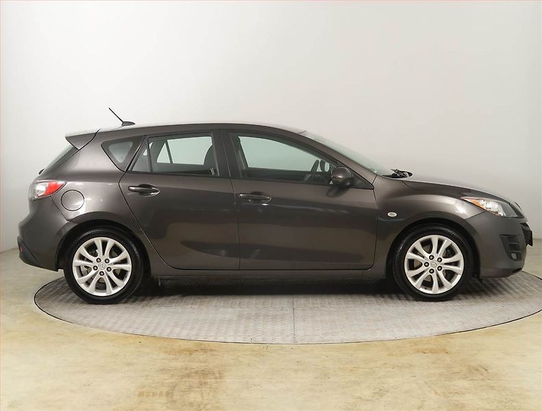 Mazda 3 (2009) 2.0, Navi, Tempomat - fotka 6 z 20