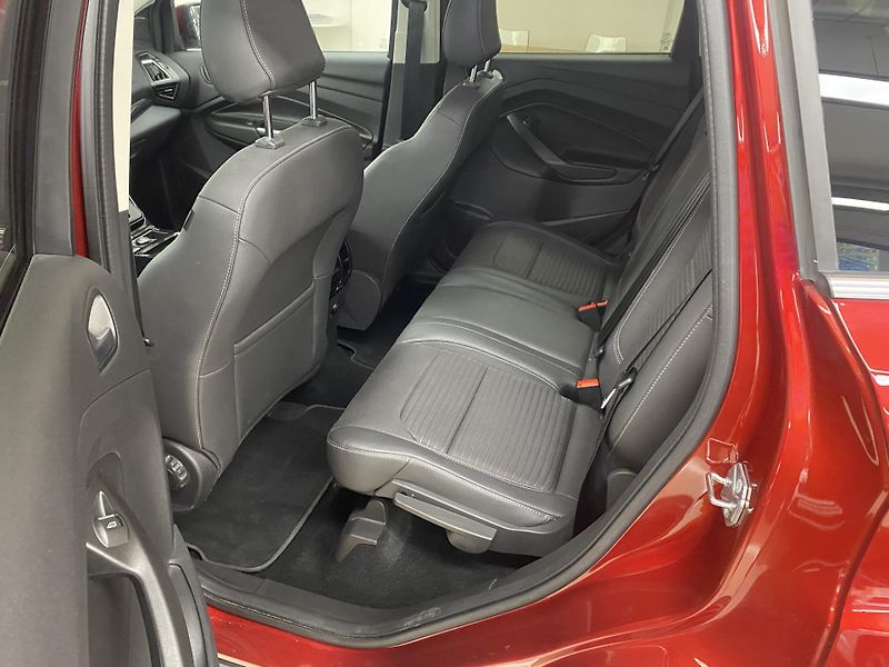 Ford Kuga Titanium 2,0EcoBlue AT AWD, ČR - fotka 11 z 26