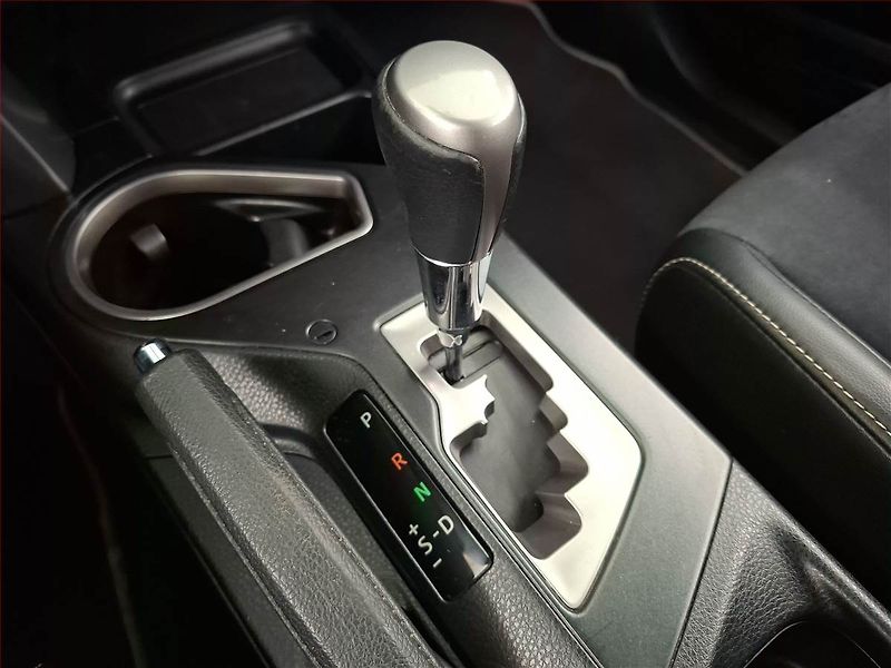 Toyota RAV4 (2016) 2.5 Hybrid, Automat - fotka 13 z 22