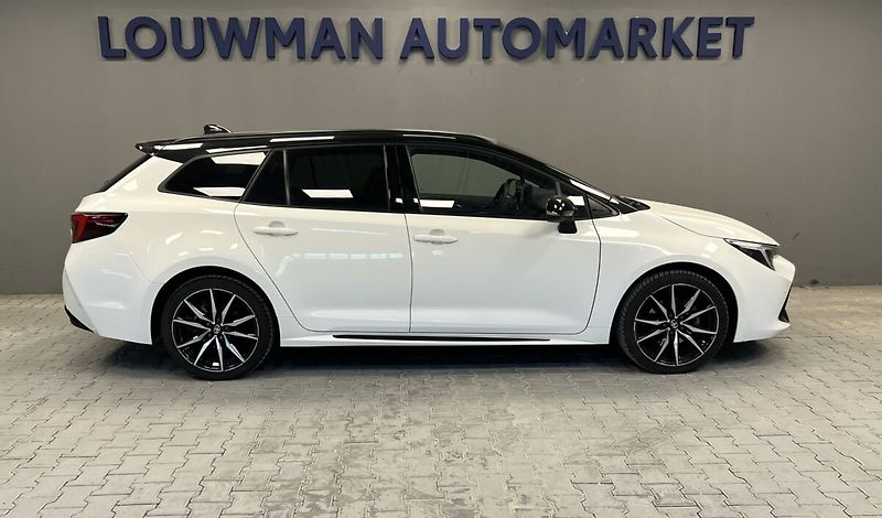 Toyota Corolla 2.0 Hybrid AT GR SPORT DYNAMIC - fotka 17 z 17