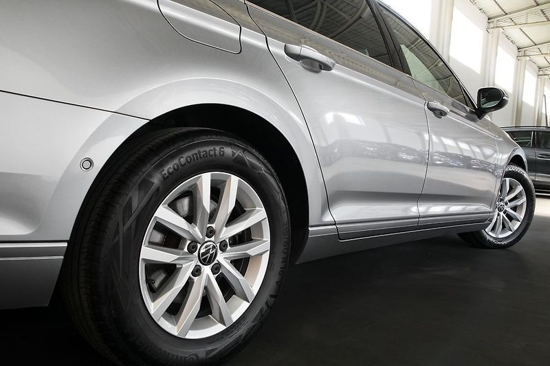 Volkswagen Passat 2.0TDI 110kW DSG IQ ACC Tažné - fotka 7 z 29