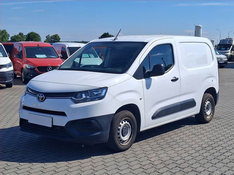 Toyota ProAce City (2021) 1.5 D4-D, ČR, DPH - fotka 2 z 17