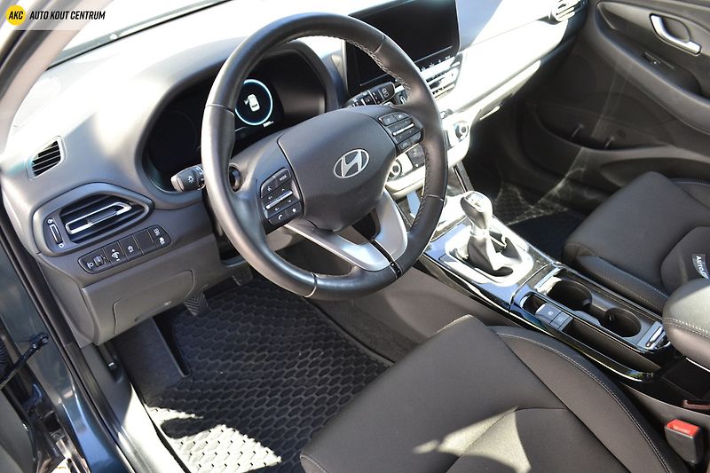 Hyundai i30 WG  1,5DPi MT Style FL - fotka 9 z 52