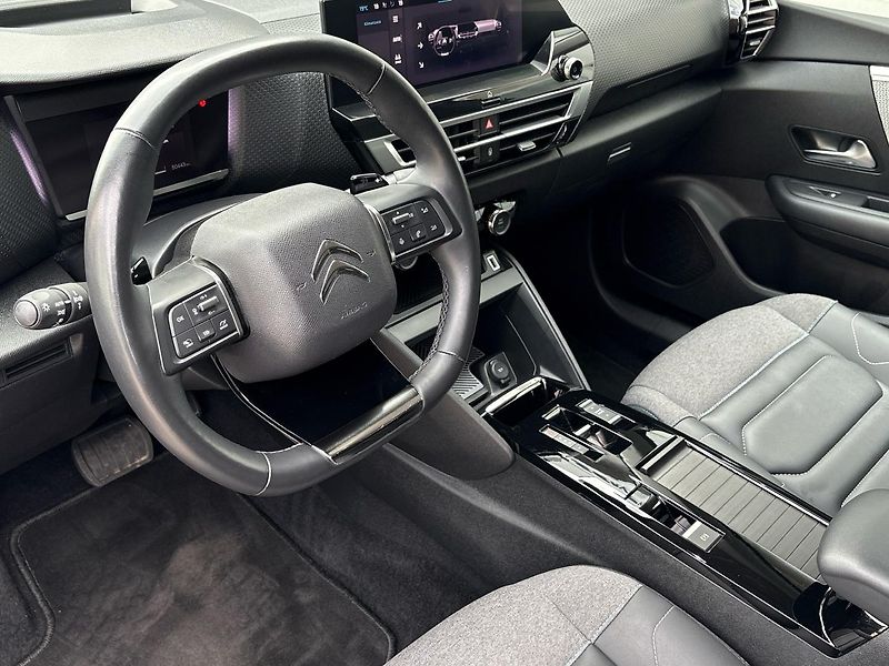 Citroën C4 (2023) Shine 1.2 PureTech 130 EAT8 - fotka 6 z 58